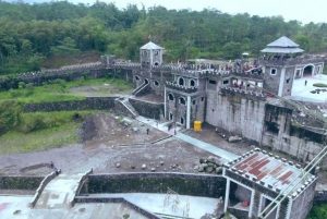 The Lost World Castle Jogja, wisata jogja murah, 8 Wisata Theme Park Terbaik dan Hits di Jogjakarta