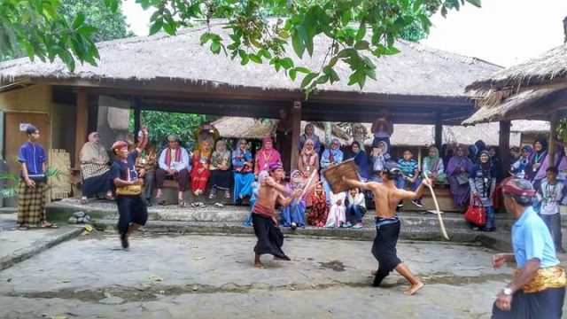 Uniknya Desa Sade Lombok Mampu Sedot Banyak Perhatian Wisatawan