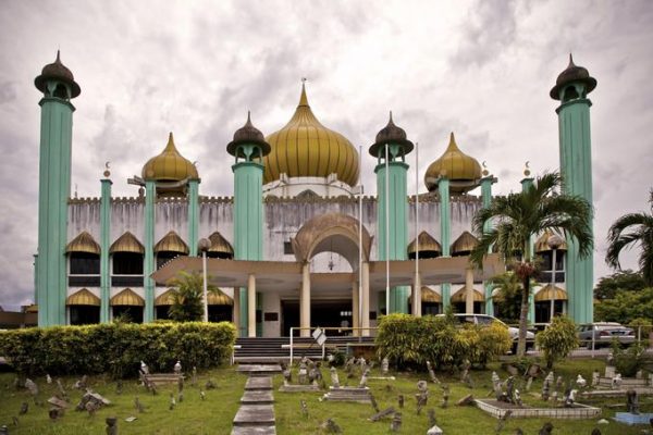 masjid agung kuching malaysia, tour malaysia, wisata malaysia murah